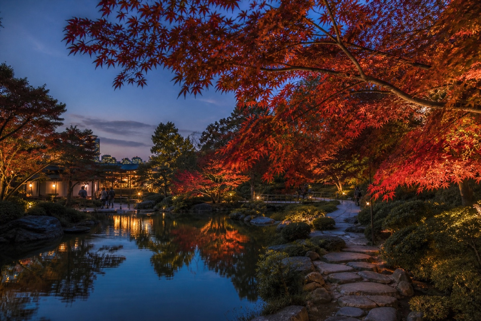 Hojas de otoño en Japón: 5 vistas que se sienten diferentes